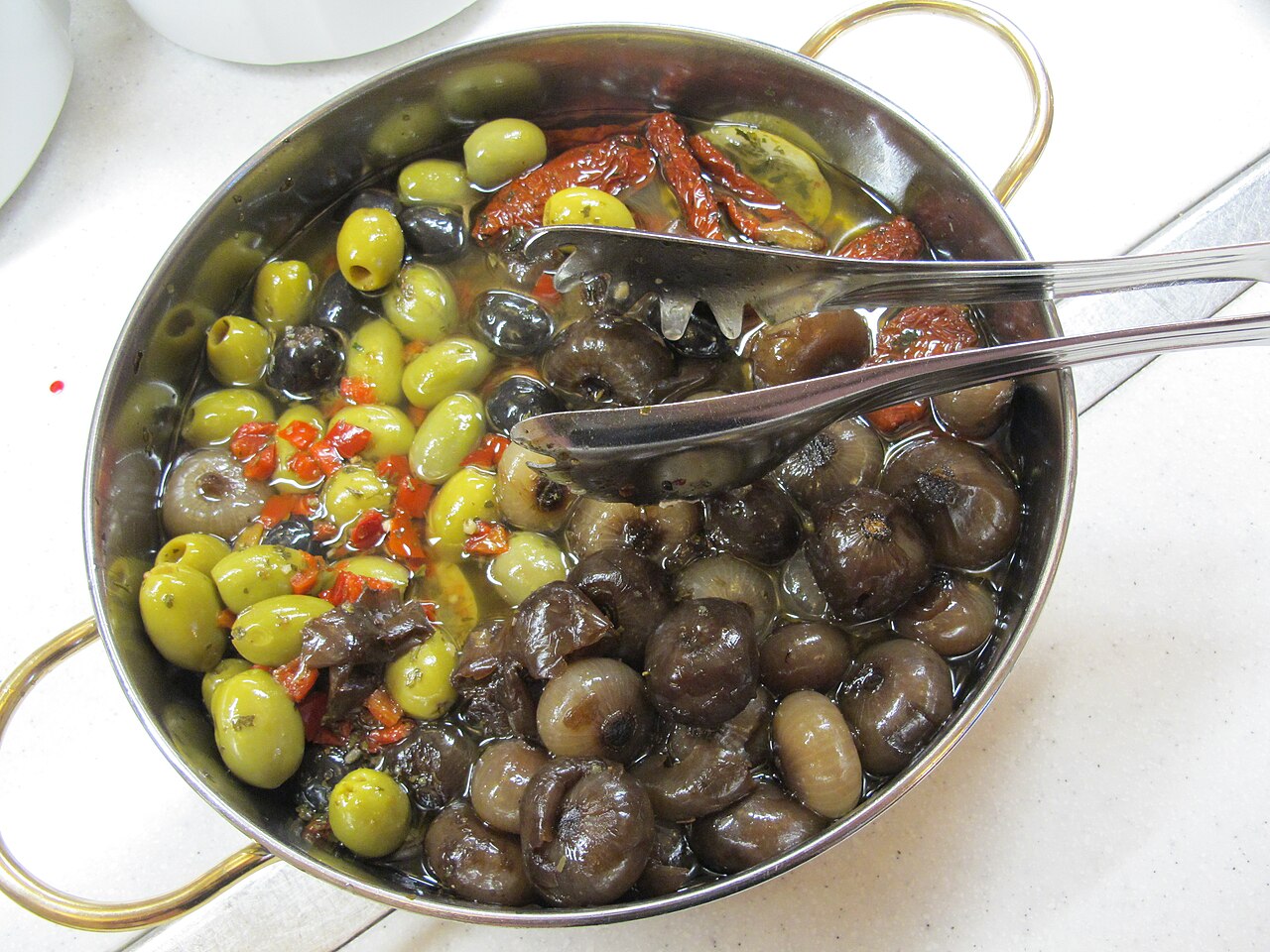 Çizik Yeşil Zeytin